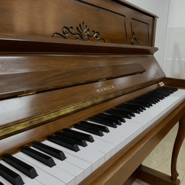 Samick piano acustico vertical profesional | A440Pianos